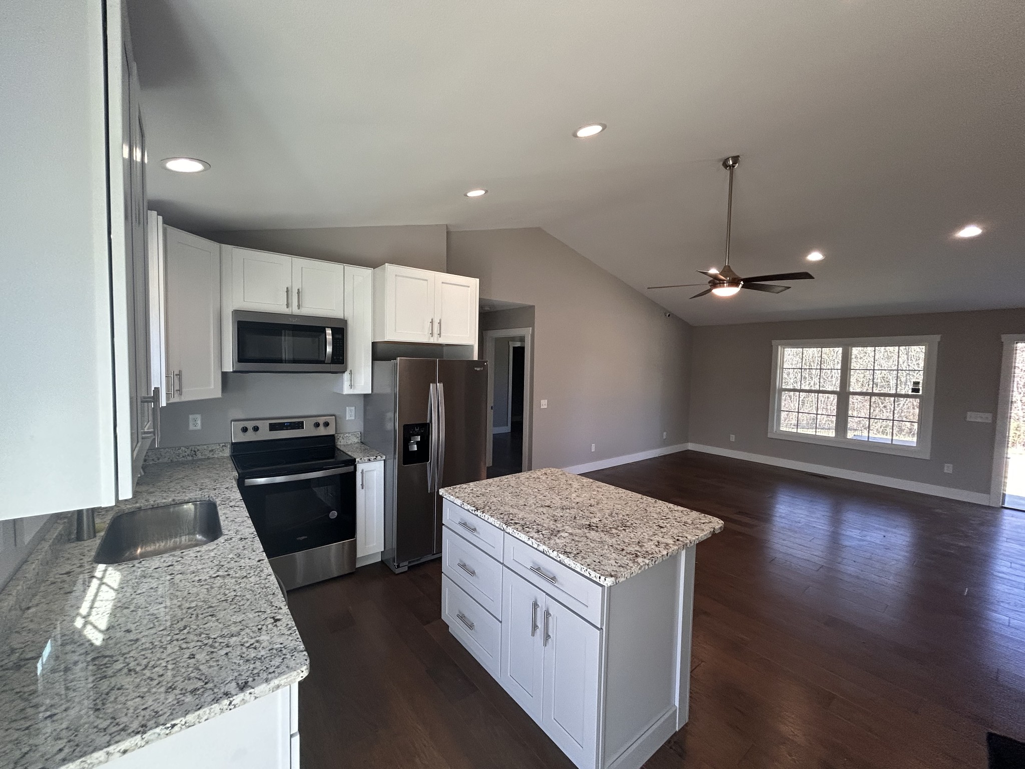 228 Cecil Morgan Road Pikeville, TN 37367 - Photo 4 of 24 Gallery Image 4