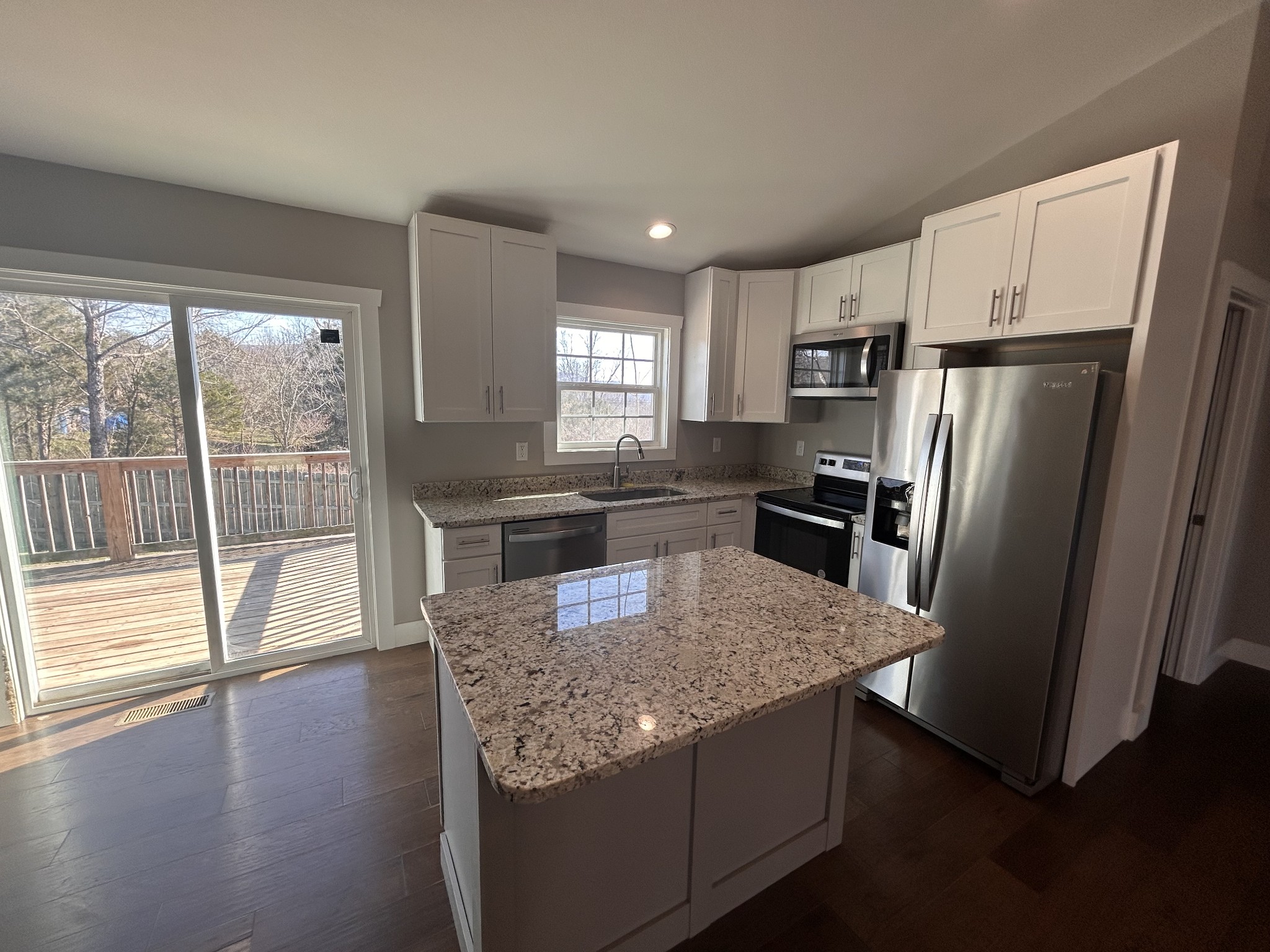 228 Cecil Morgan Road Pikeville, TN 37367 - Photo 5 of 24 Gallery Image 5