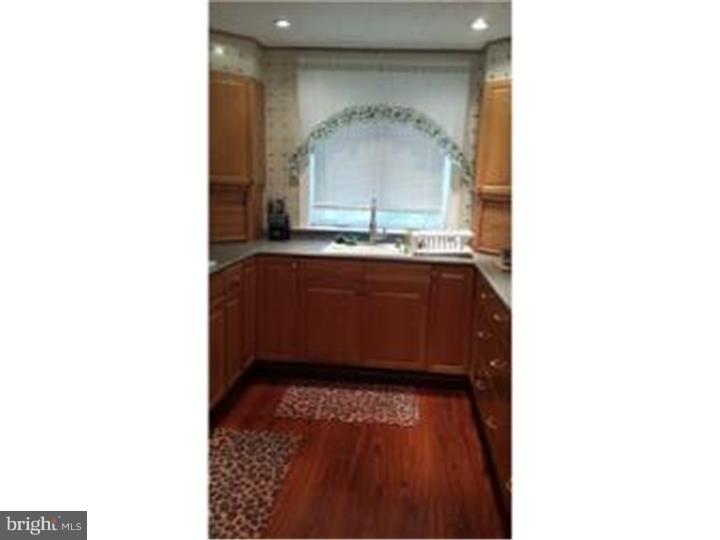 3838 Salina Road Philadelphia, PA 19154 - Photo 2 of 25 Kitchen