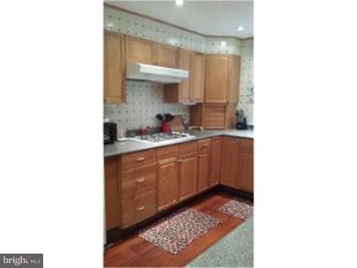 3838 Salina Road Philadelphia, PA 19154 - Photo 3 of 25 Kitchen