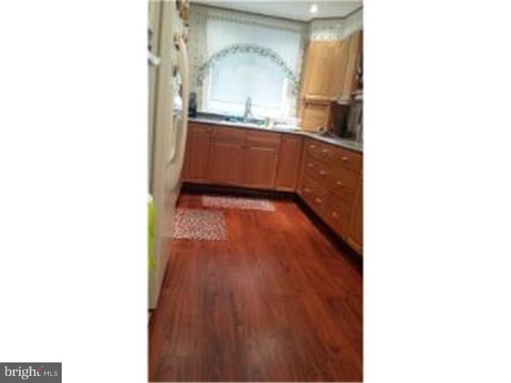 3838 Salina Road Philadelphia, PA 19154 - Photo 5 of 25 Kitchen