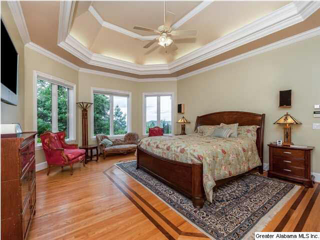 201 Kings Crest Lane Pelham, AL 35124 - Photo 15 of 32