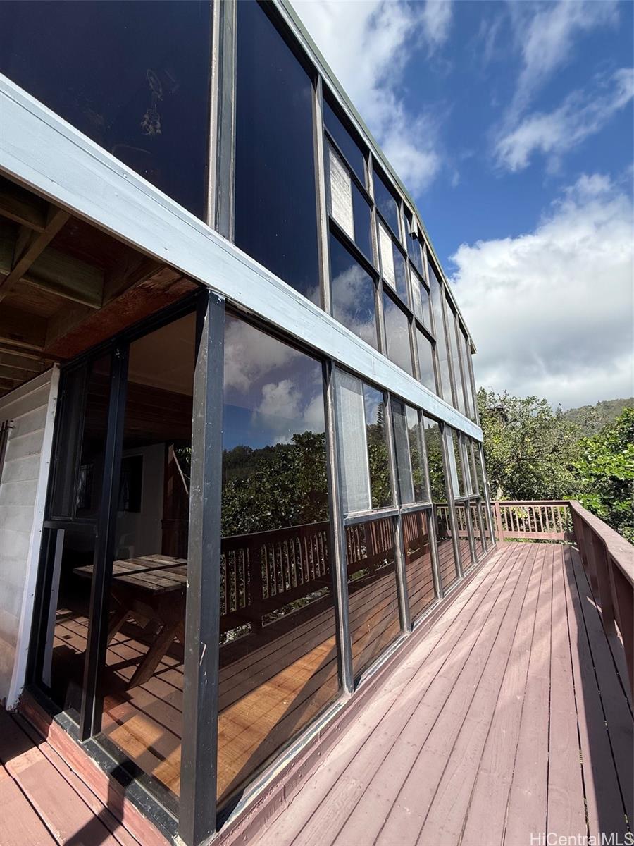 2841 Pacific Heights Road Honolulu, HI 96813 - Photo 9 of 19 a balcony view with a ocean view