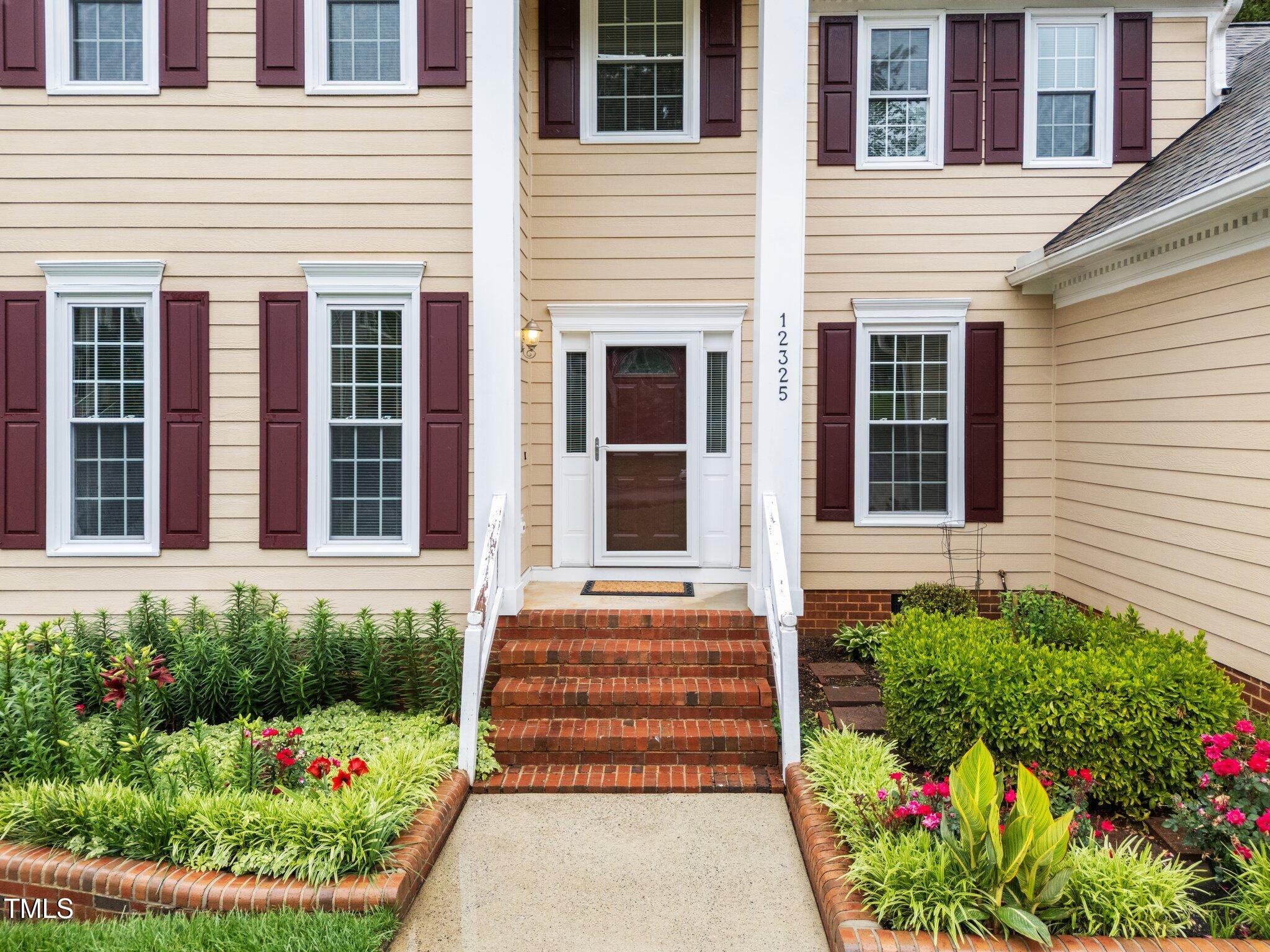 12325 Amoretto Way Raleigh, NC 27613 - Photo 36 of 43 37