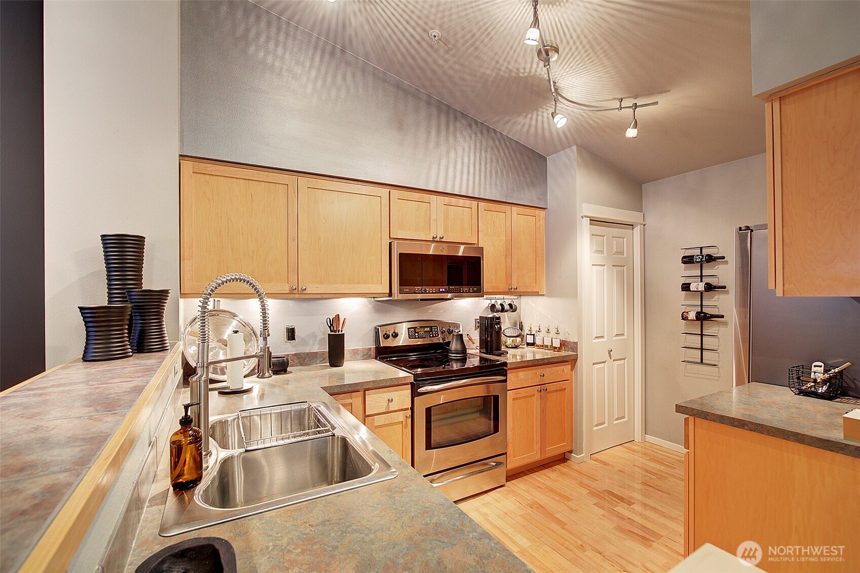 2009 196th Street Southeast, Unit C303 Bothell, WA 98012 - Photo 9 of 24