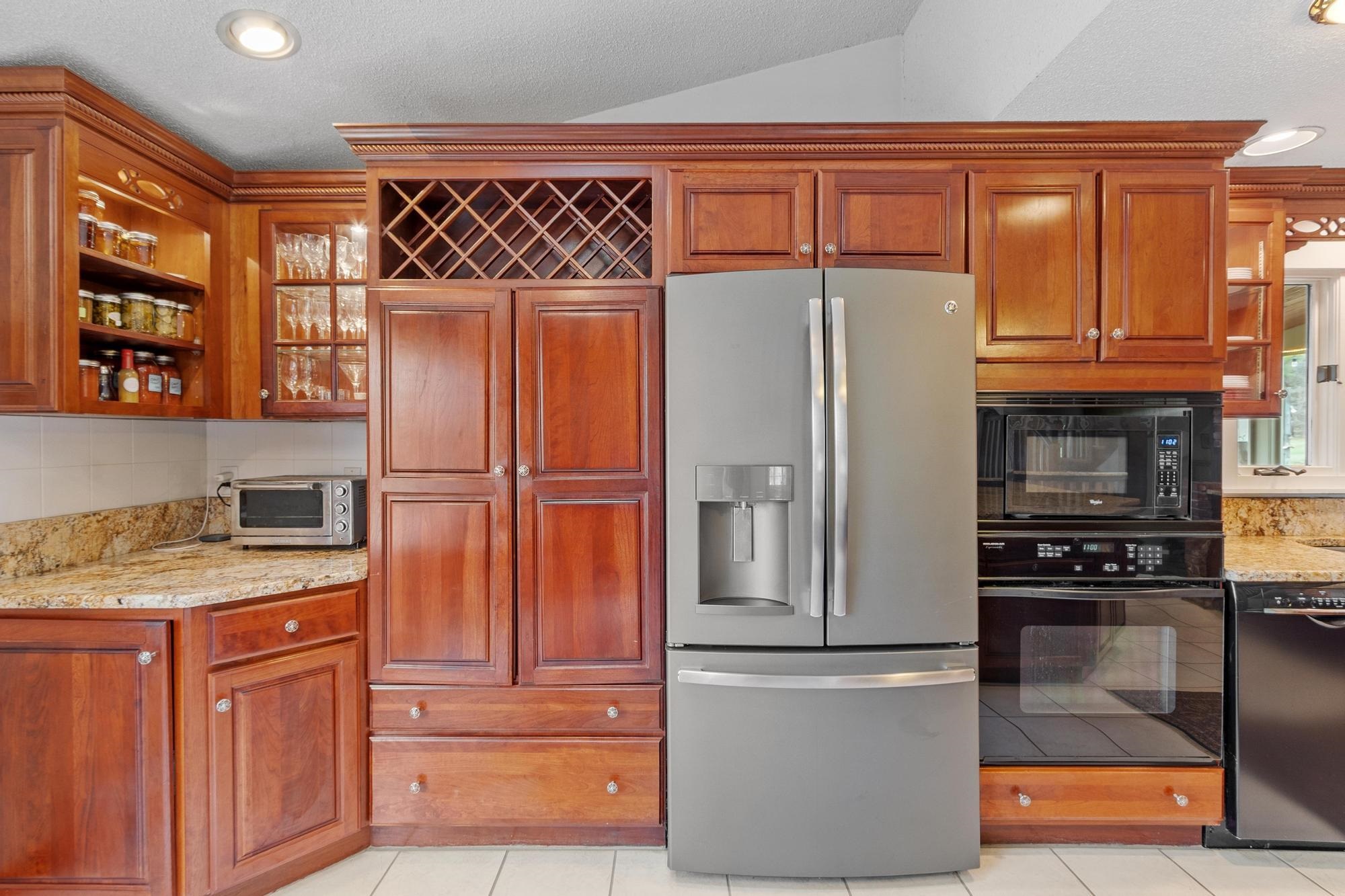 76 English Range Road Derry, NH 03038 - Photo 12 of 60