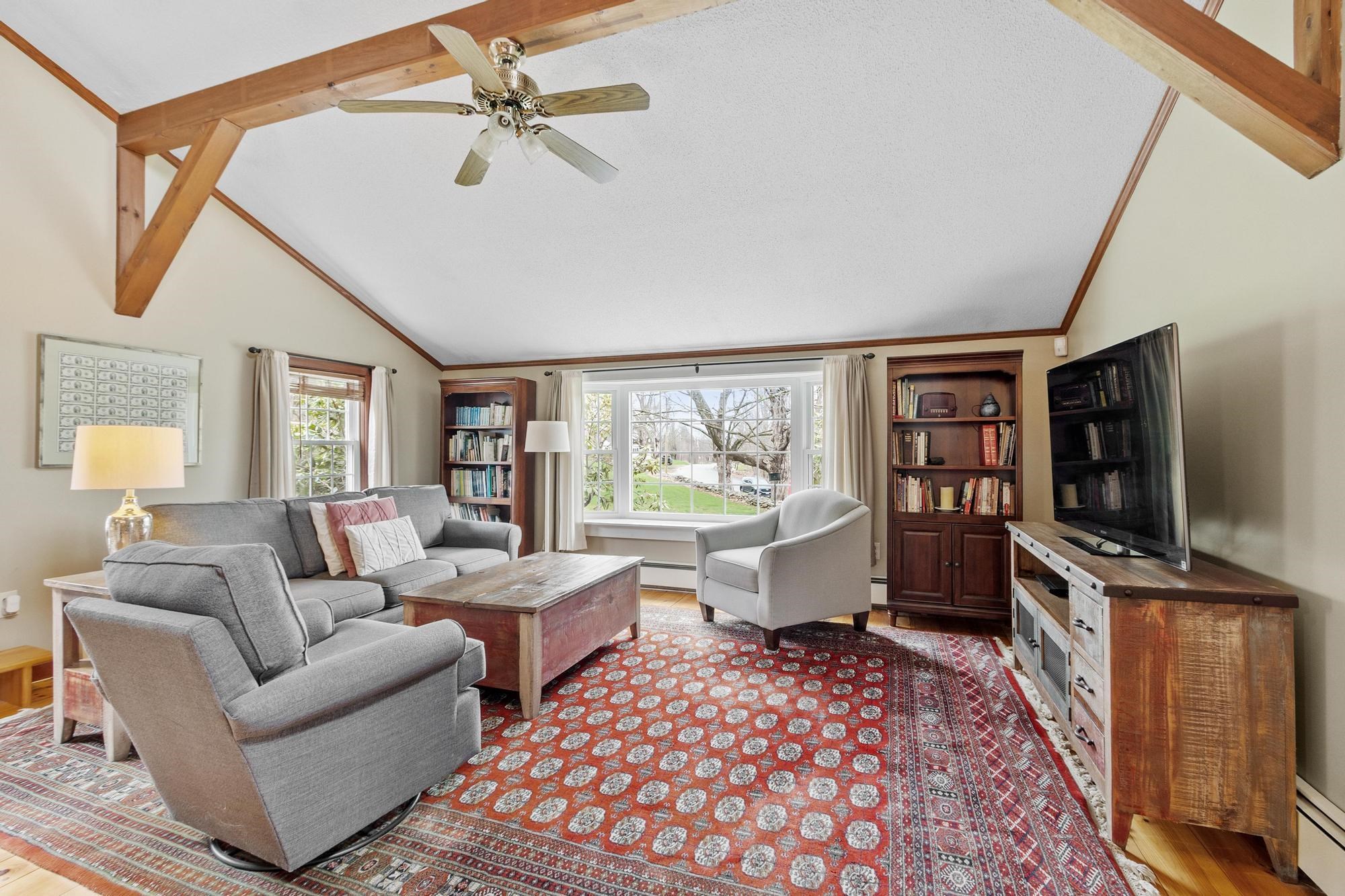 76 English Range Road Derry, NH 03038 - Photo 17 of 60