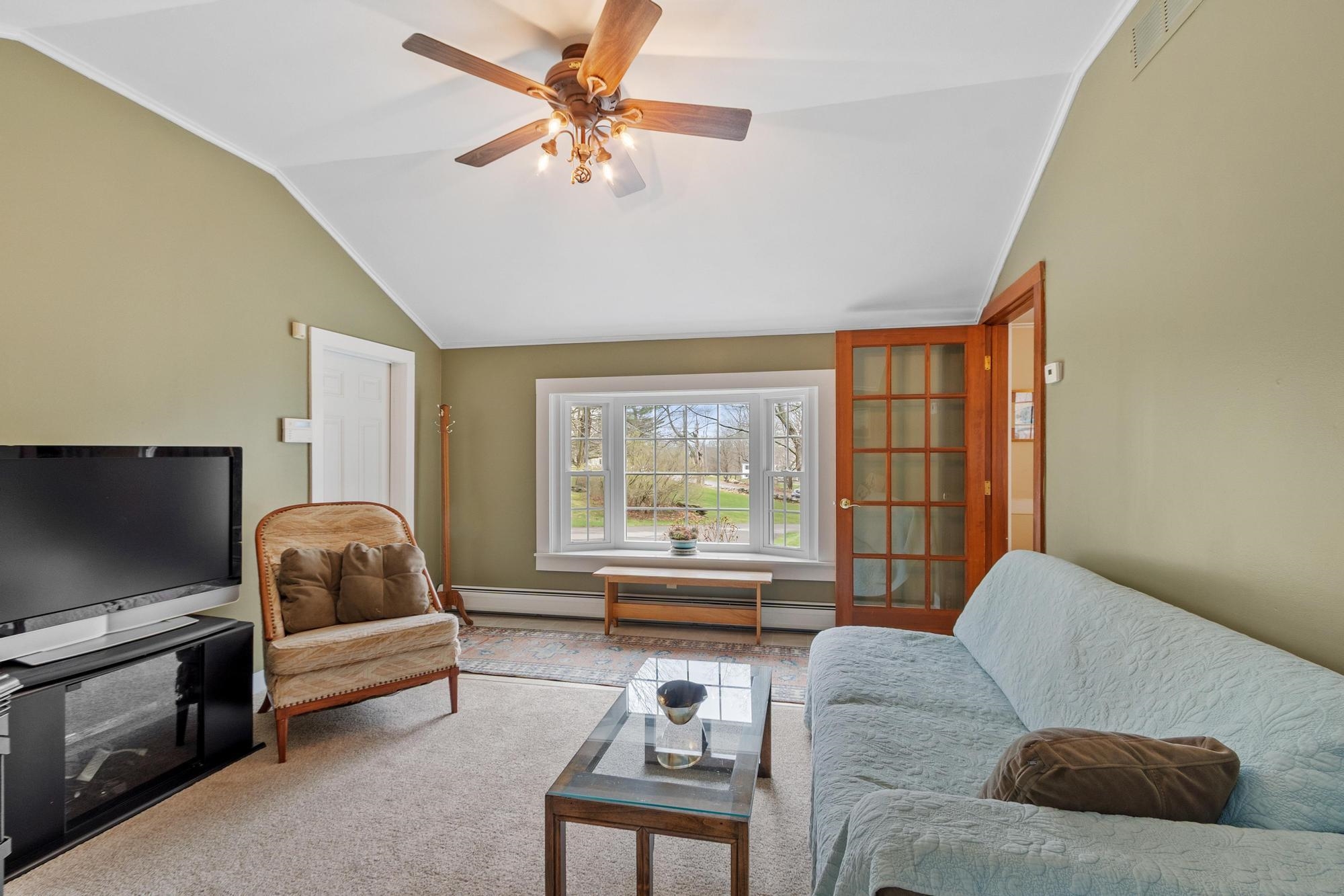 76 English Range Road Derry, NH 03038 - Photo 24 of 60