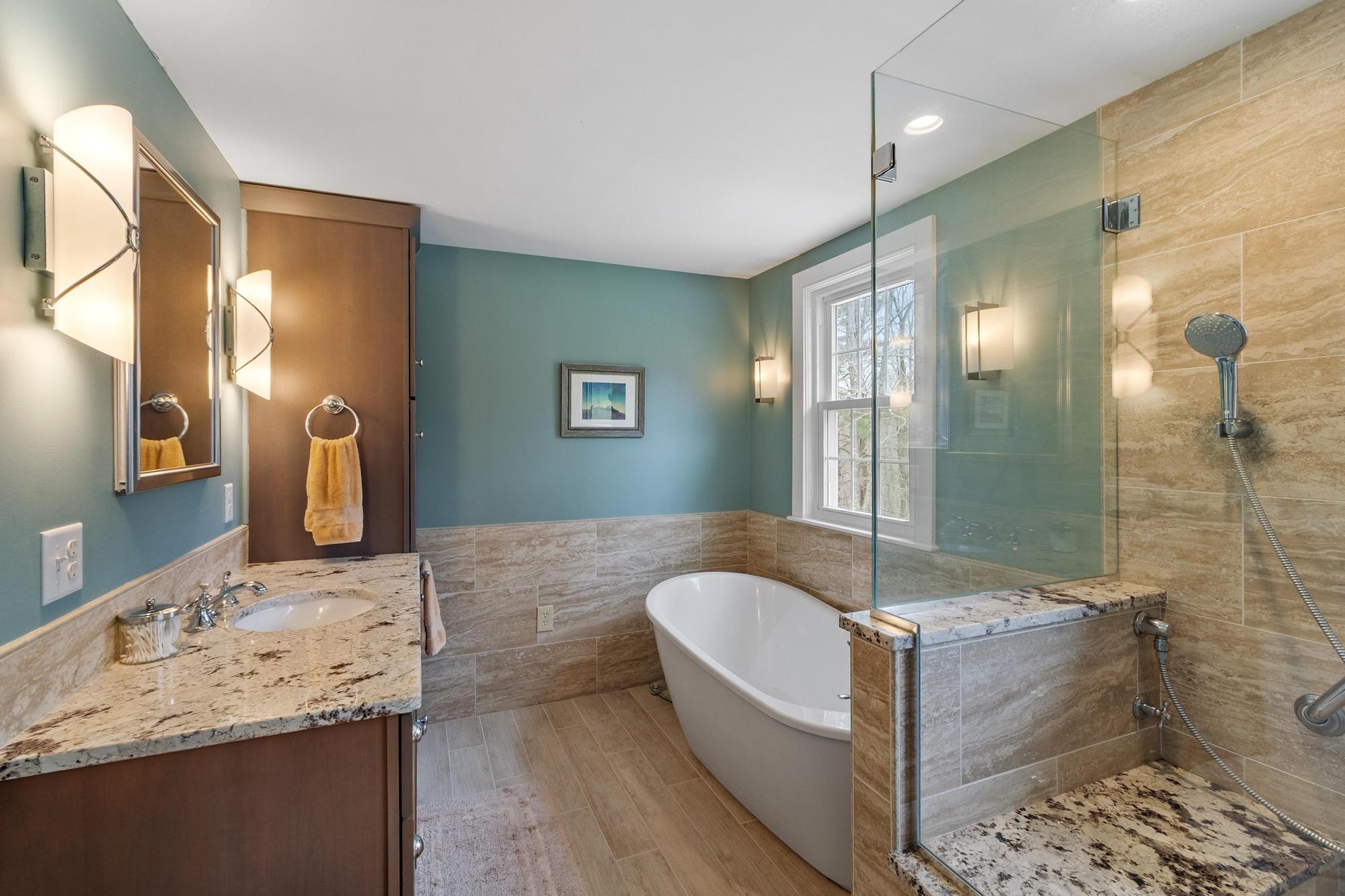 76 English Range Road Derry, NH 03038 - Photo 30 of 60