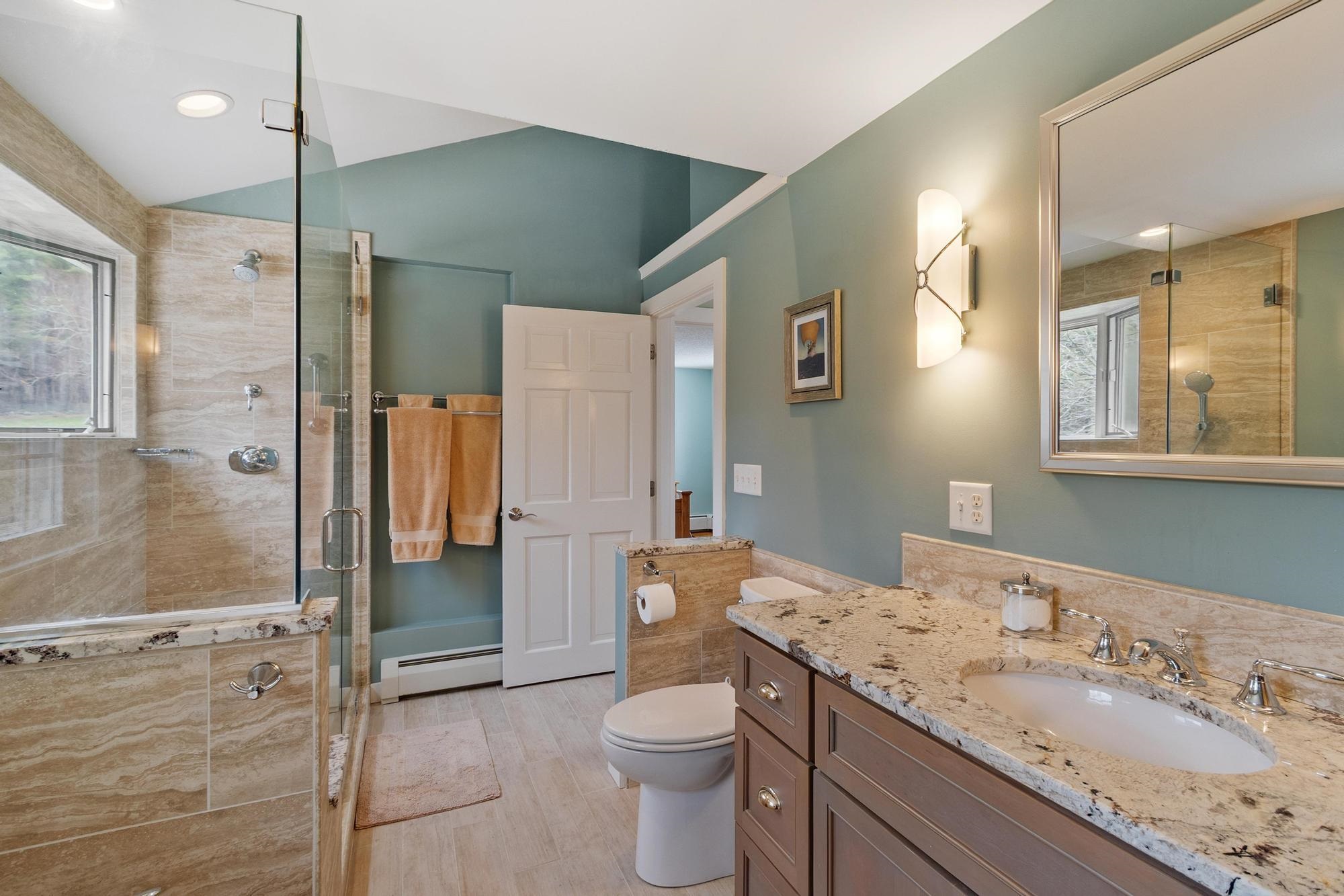 76 English Range Road Derry, NH 03038 - Photo 33 of 60