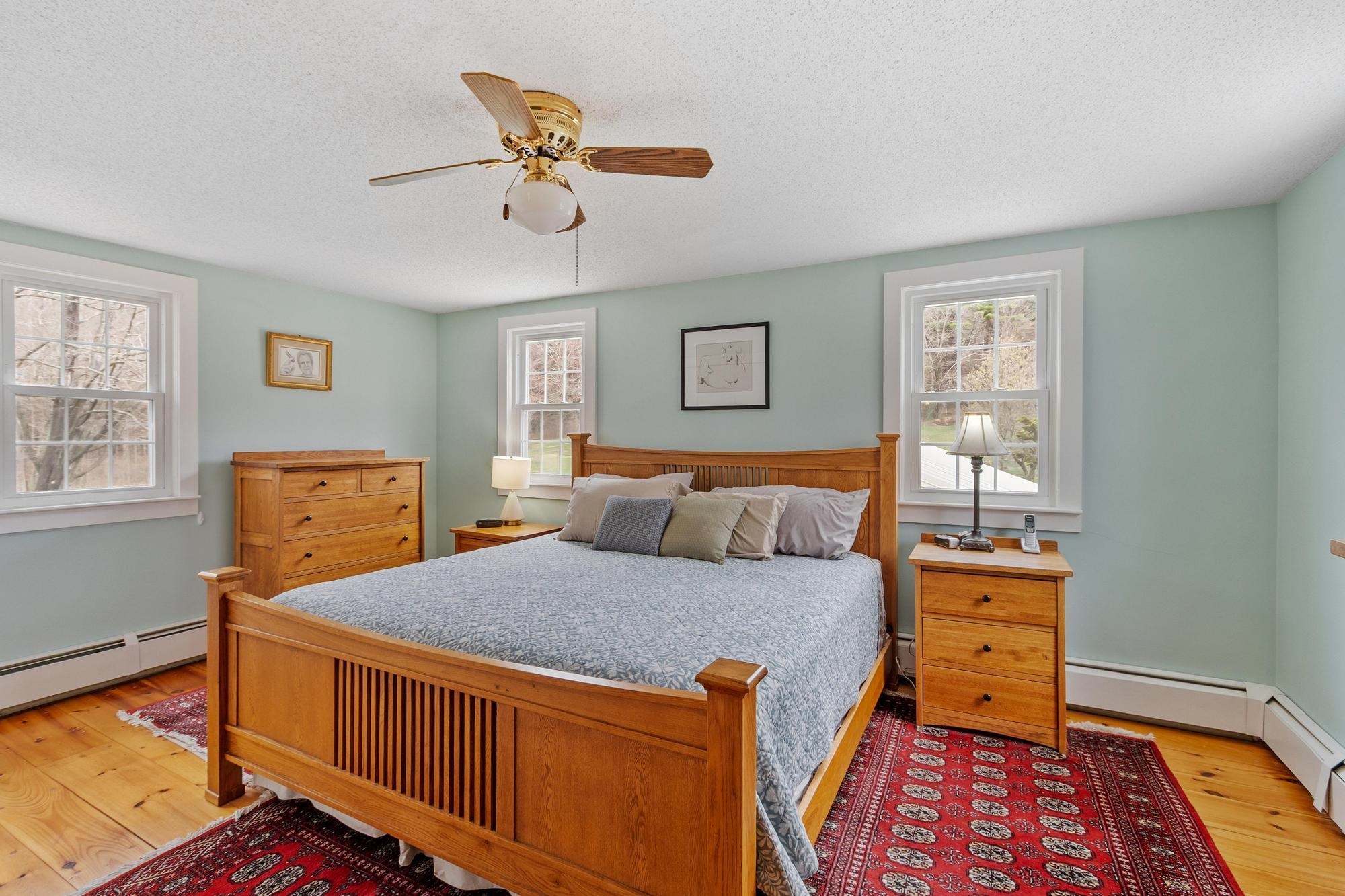 76 English Range Road Derry, NH 03038 - Photo 34 of 60