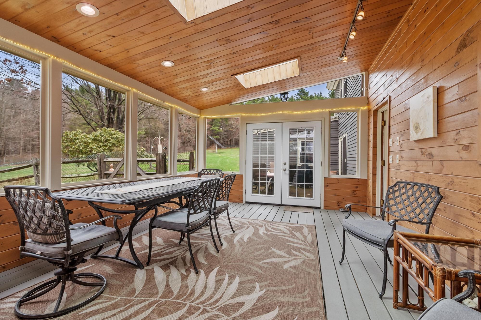 76 English Range Road Derry, NH 03038 - Photo 37 of 60