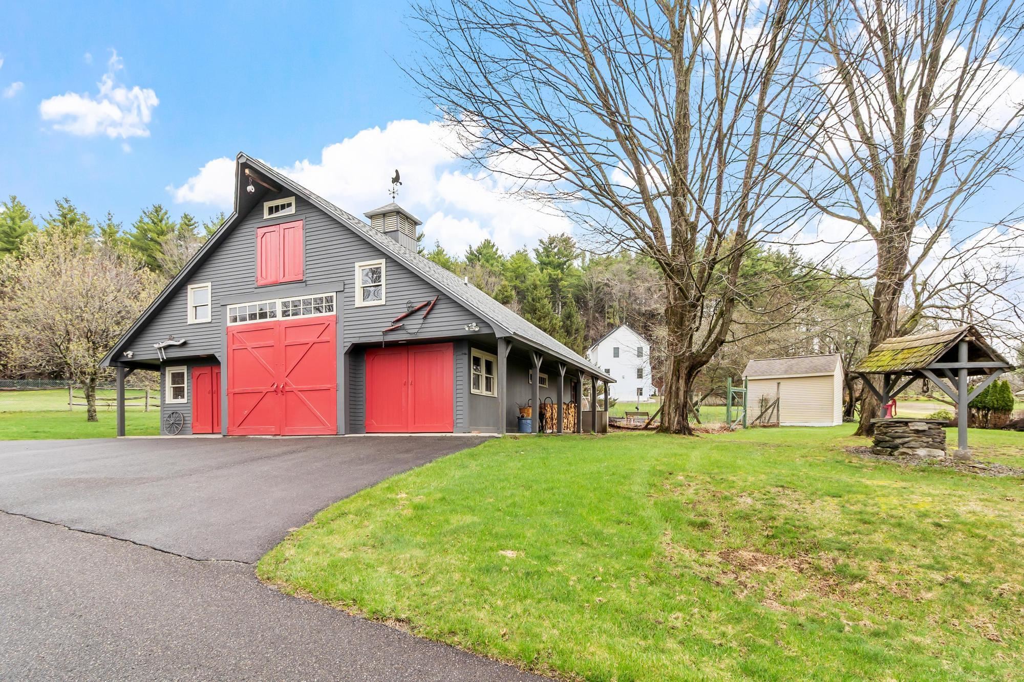 76 English Range Road Derry, NH 03038 - Photo 4 of 60