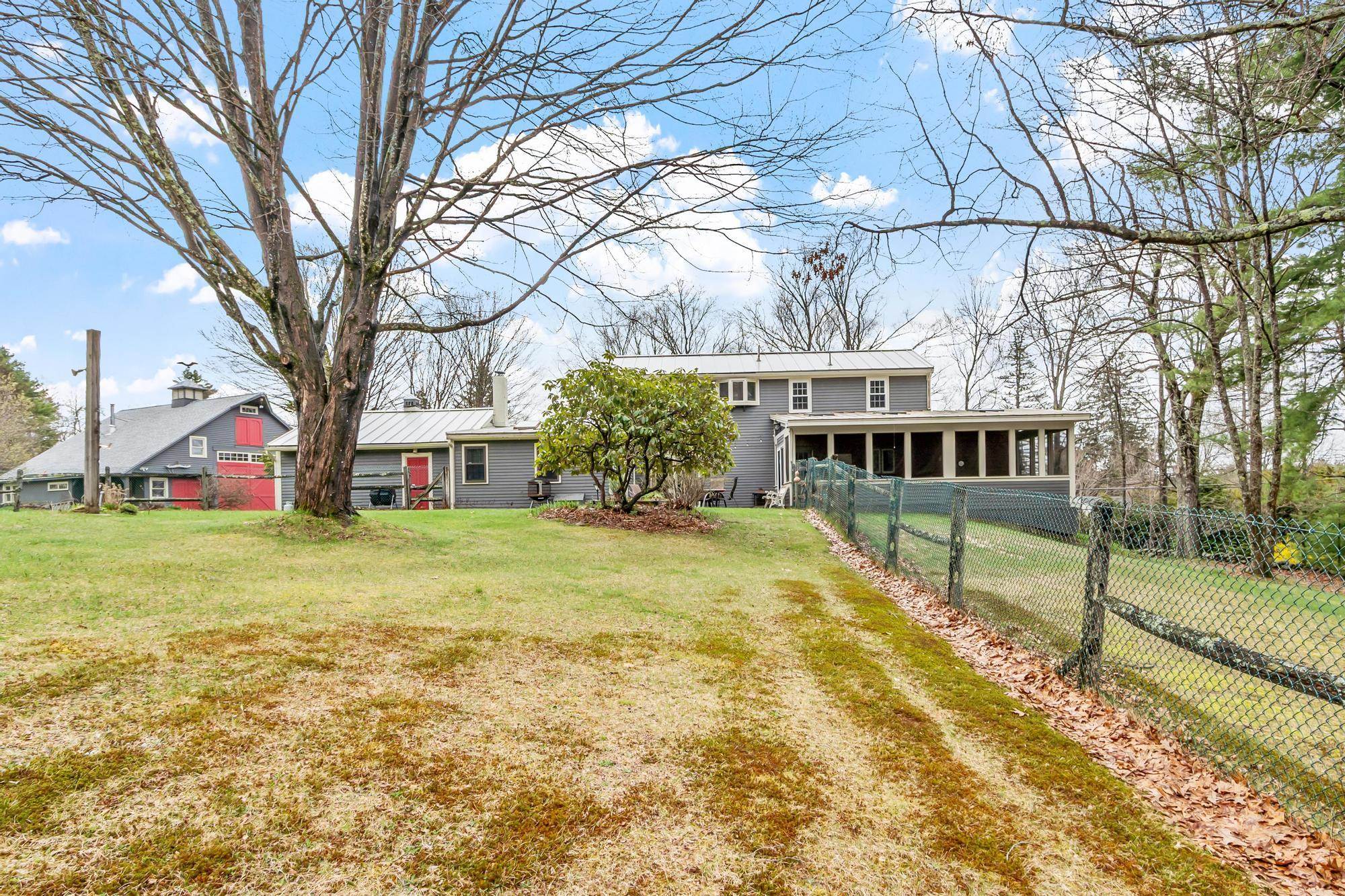 76 English Range Road Derry, NH 03038 - Photo 41 of 60