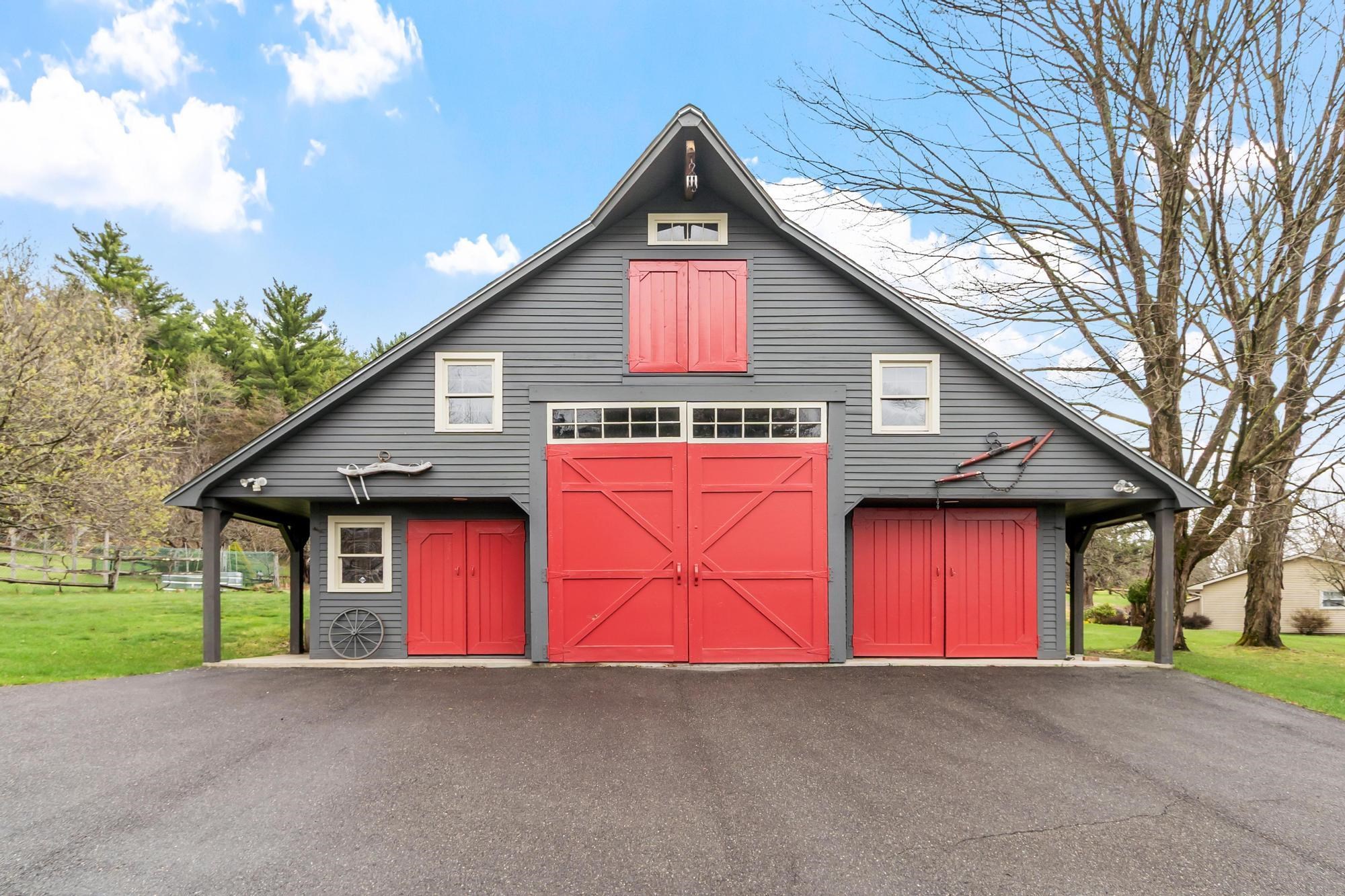 76 English Range Road Derry, NH 03038 - Photo 5 of 60