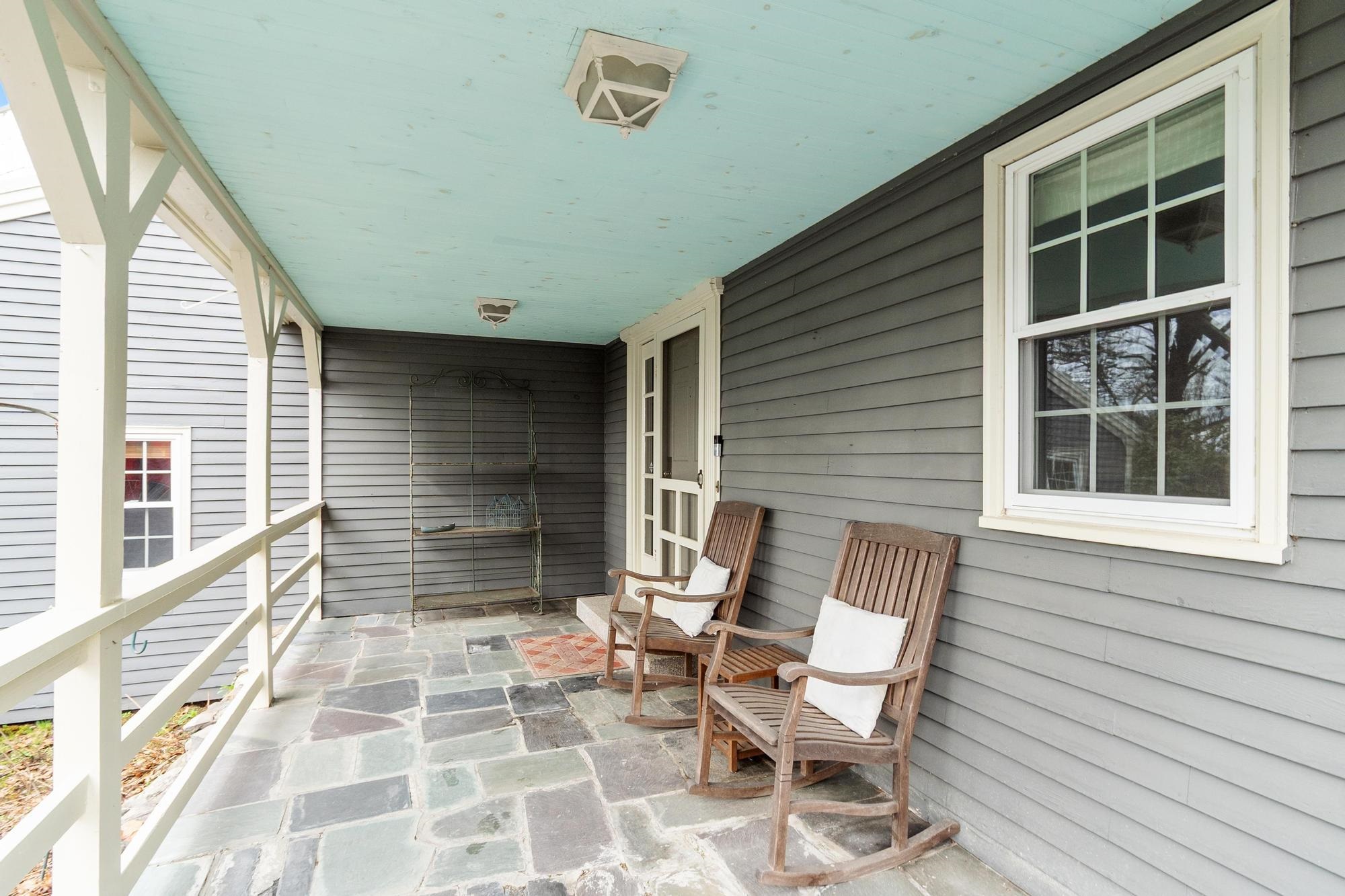 76 English Range Road Derry, NH 03038 - Photo 6 of 60