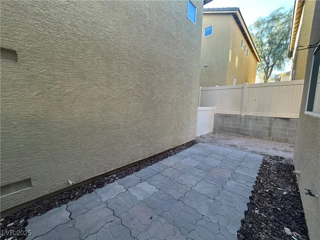 $1,825 | 9527 Crooked Wood Avenue, Las Vegas, NV 89148