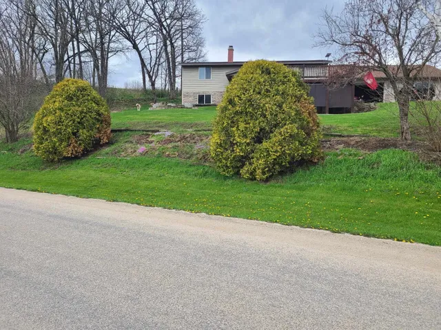 $399,000 | 5486 Green River Road, Fennimore, WI 53809