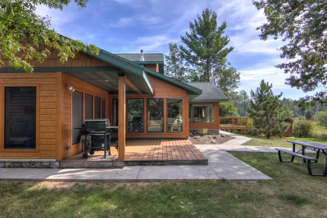 $930,000 | 6454 Pine Oak Road, Gordon, WI 54838