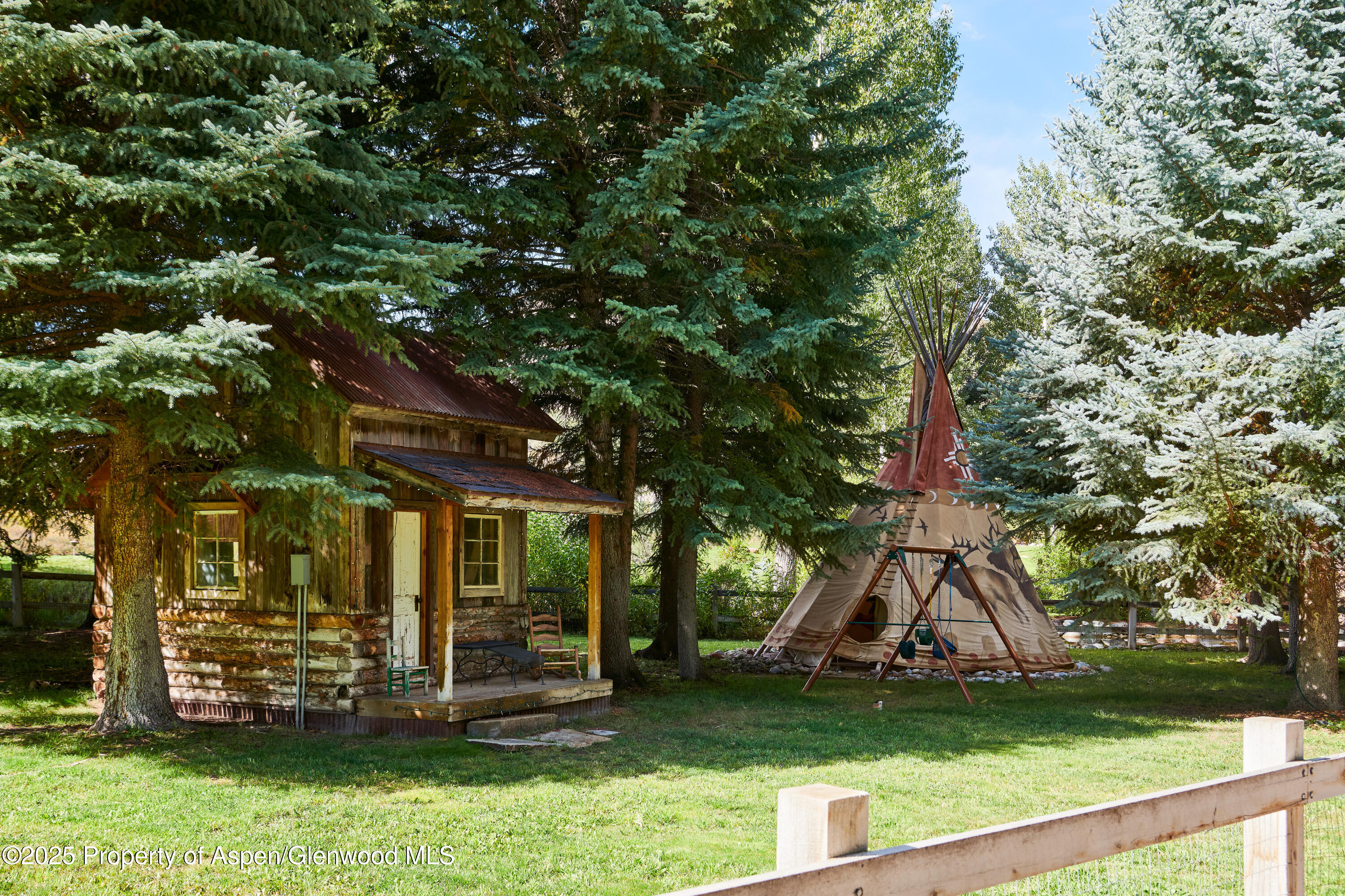 1900-1470 Snowmass Creek Road Snowmass, CO 81654 - Photo 96 of 105 Playhouse