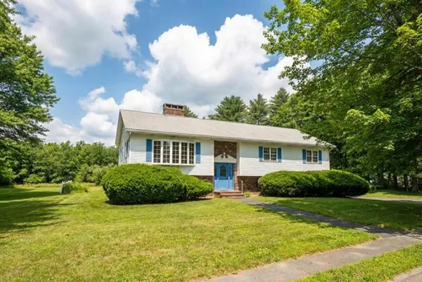 $899,900 | 19 Birchvale Drive, Portland, ME 04102