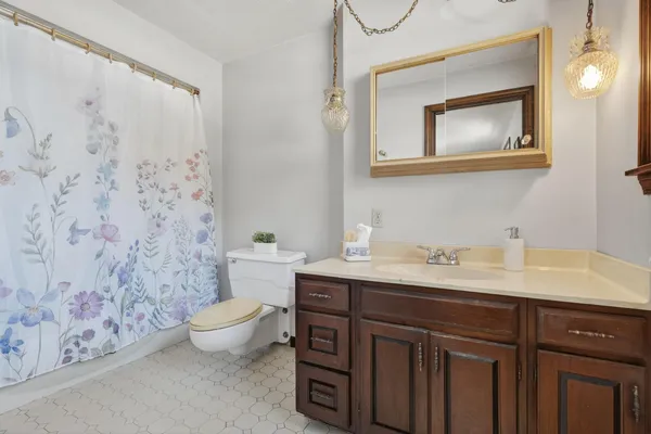 $899,900 | 19 Birchvale Drive, Portland, ME 04102