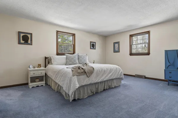 $899,900 | 19 Birchvale Drive, Portland, ME 04102