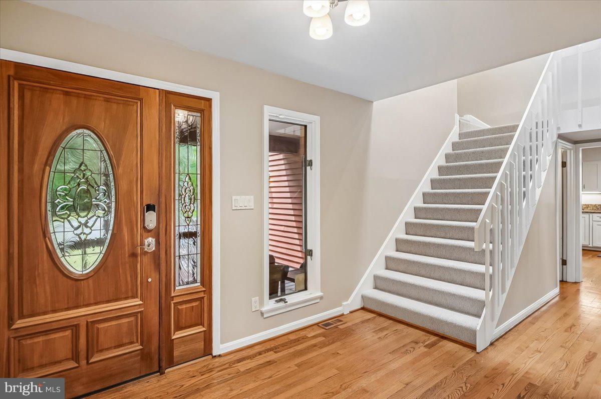 120 Kingswood Road Annapolis, MD 21401 - Photo 8 of 56 Entry