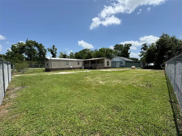$1,250 | 600 East Melville Drive, Crosby, TX 77532