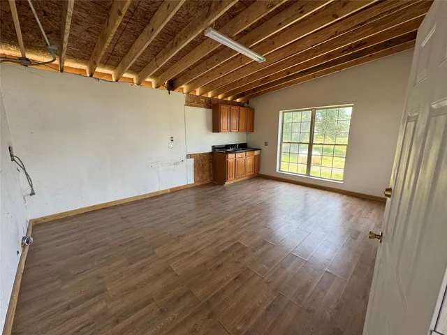 $1,250 | 600 East Melville Drive, Crosby, TX 77532