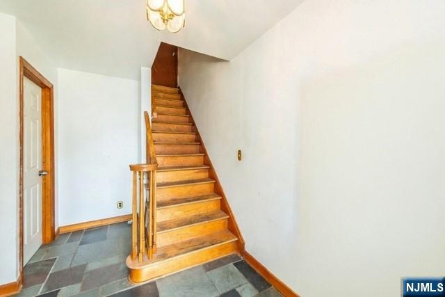 84 Locust Avenue, Unit 2 Wallington, NJ 07057 - Photo 5 of 18