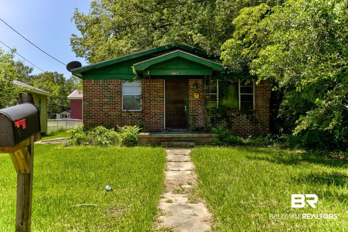 1603 Wexford Street Mobile, AL 36605 - Photo 1 of 10 Bungalow with brick siding