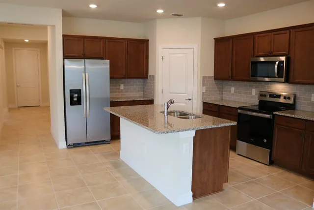 $2,150 | 667 La Mancha Drive, St. Augustine, FL 32086