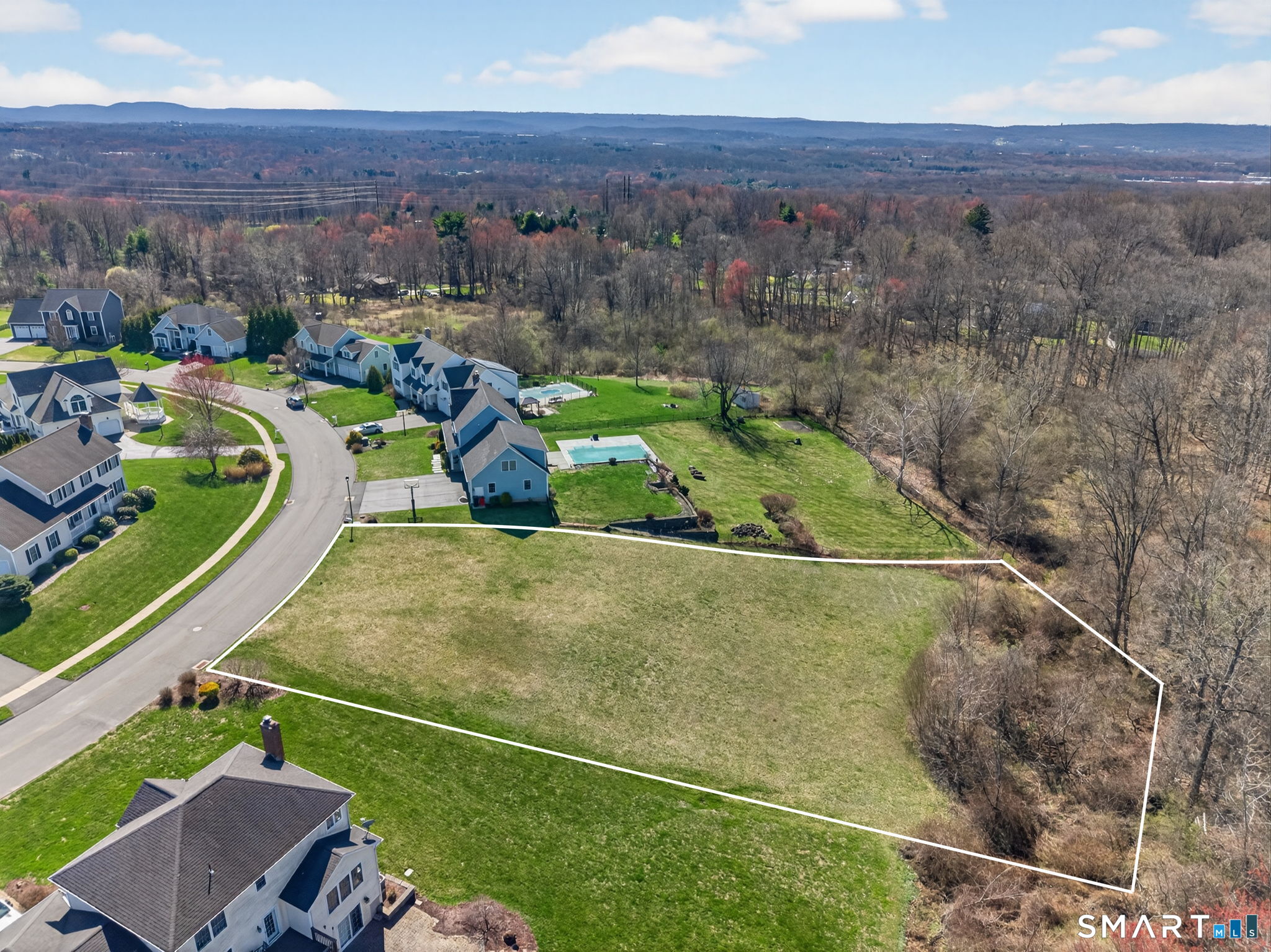 170 Debbie Drive Meriden, CT 06451 - Photo 3 of 19