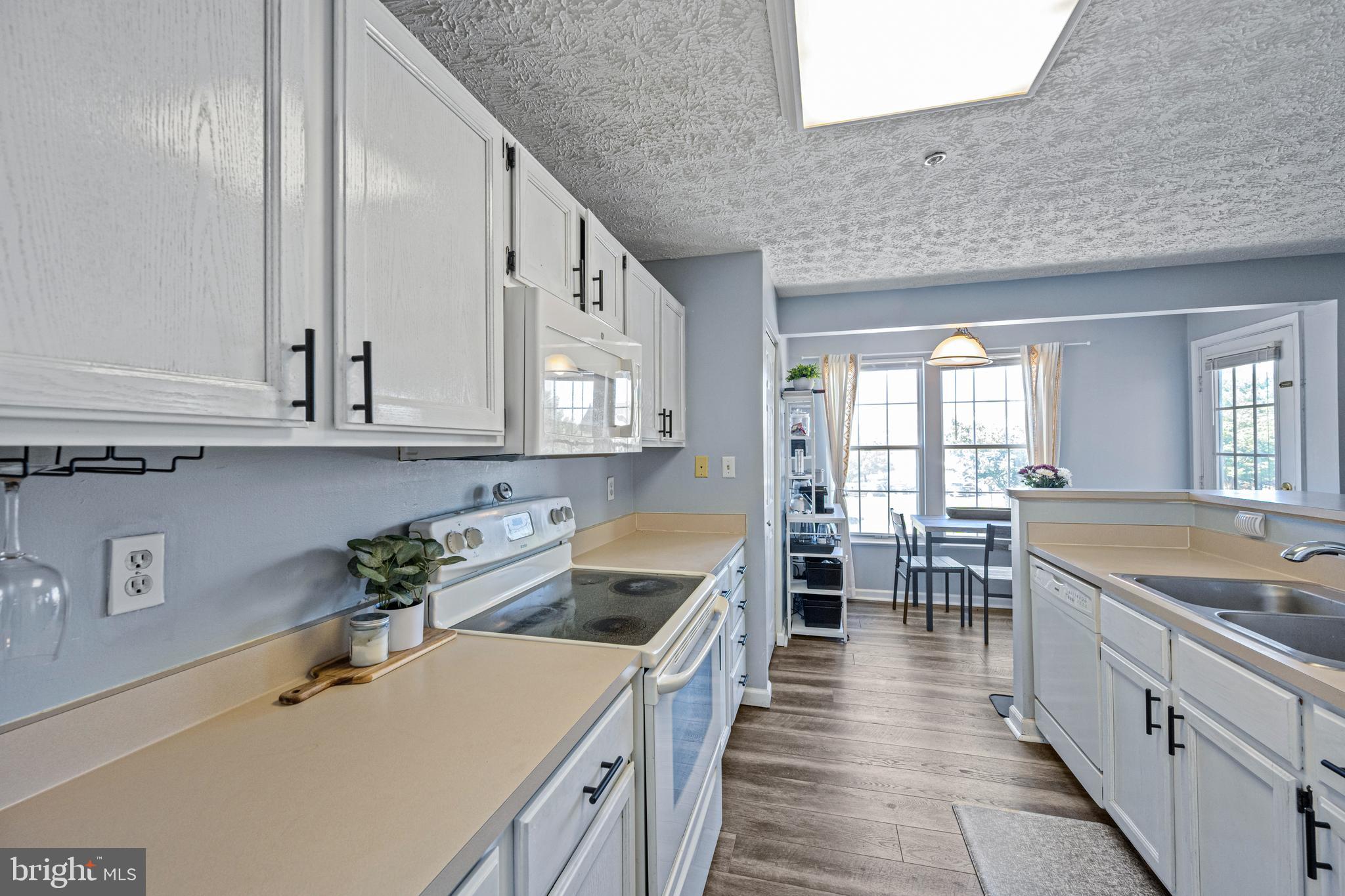702 Orchard Overlook, Unit 204 Odenton, MD 21113 - Photo 14 of 26 Kitchen