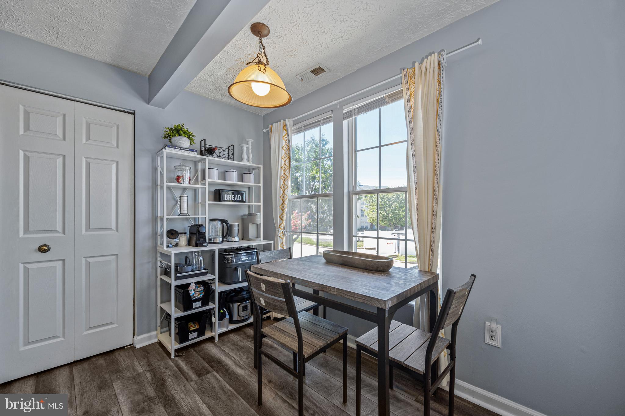 702 Orchard Overlook, Unit 204 Odenton, MD 21113 - Photo 15 of 26 Eat-in Area