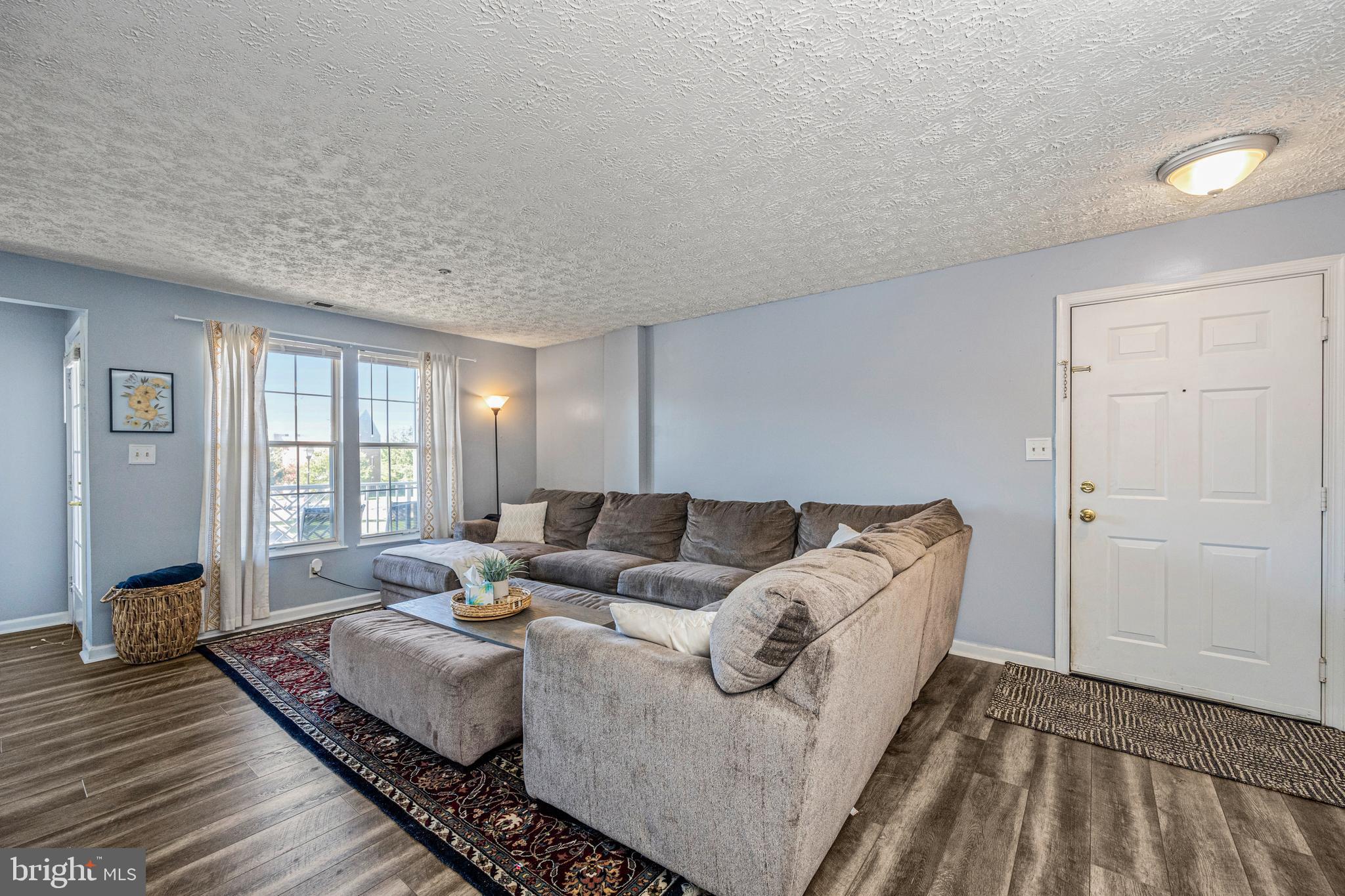702 Orchard Overlook, Unit 204 Odenton, MD 21113 - Photo 4 of 26 Living Room