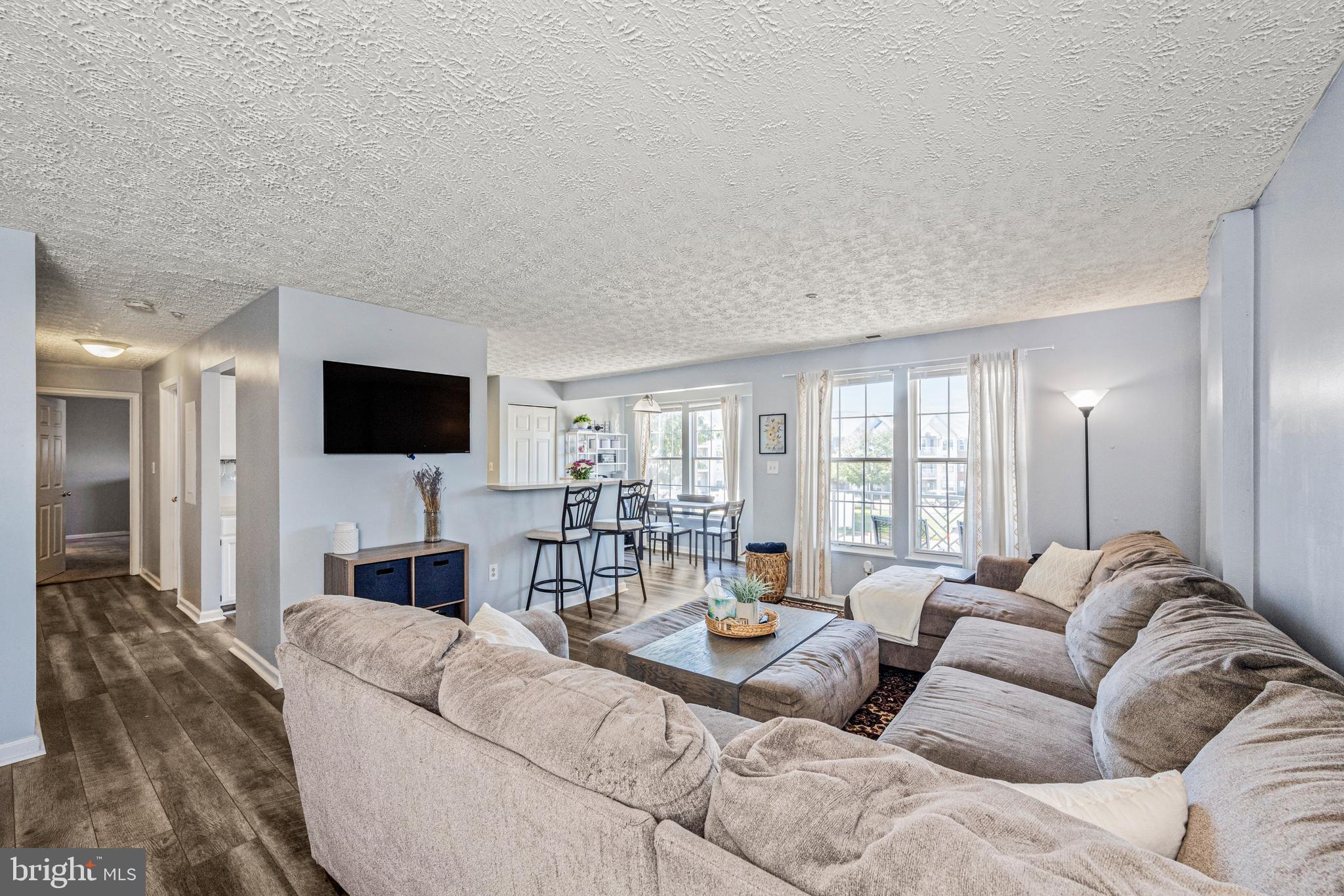 702 Orchard Overlook, Unit 204 Odenton, MD 21113 - Photo 6 of 26 Living Room