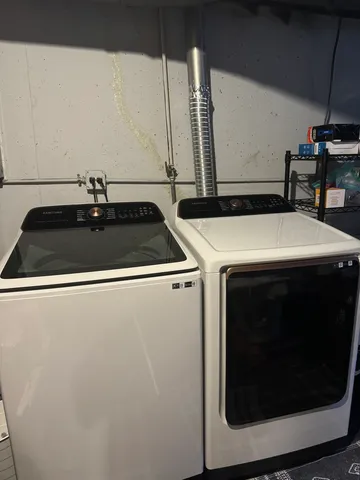 a close up view of washer and dryer