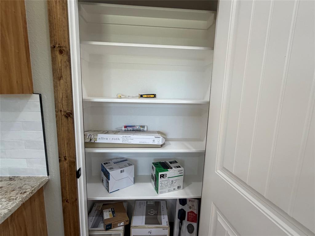 1040 Rays Way Weatherford, TX 76085 - Photo 8 of 23 Pantry