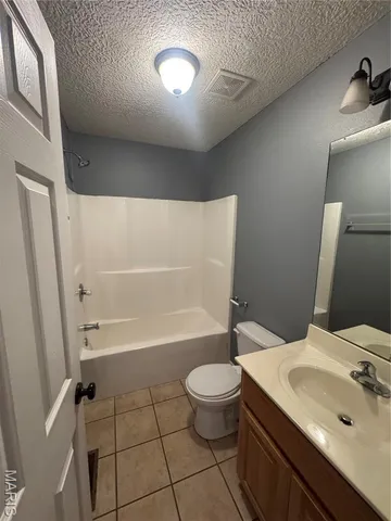 $229,900 | 15760 Terris Lane, St. Robert, MO 65584