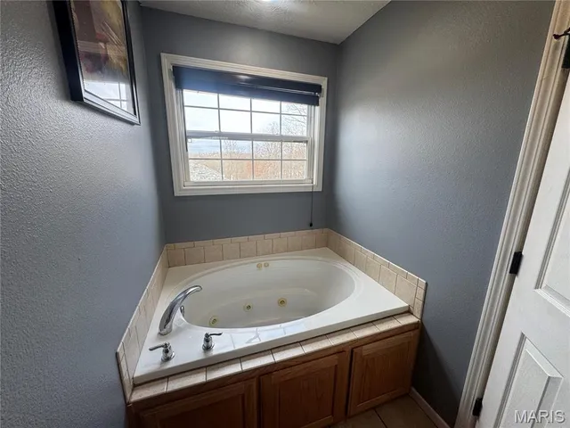 $229,900 | 15760 Terris Lane, St. Robert, MO 65584