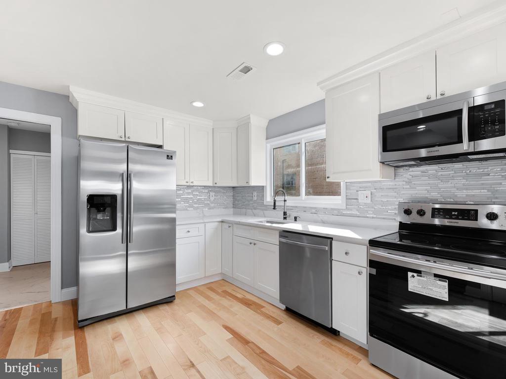 5237 Karl Place Northeast Washington, DC 20019 - Photo 12 of 44