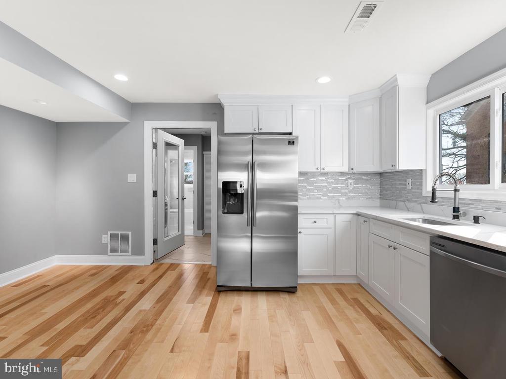 5237 Karl Place Northeast Washington, DC 20019 - Photo 14 of 44