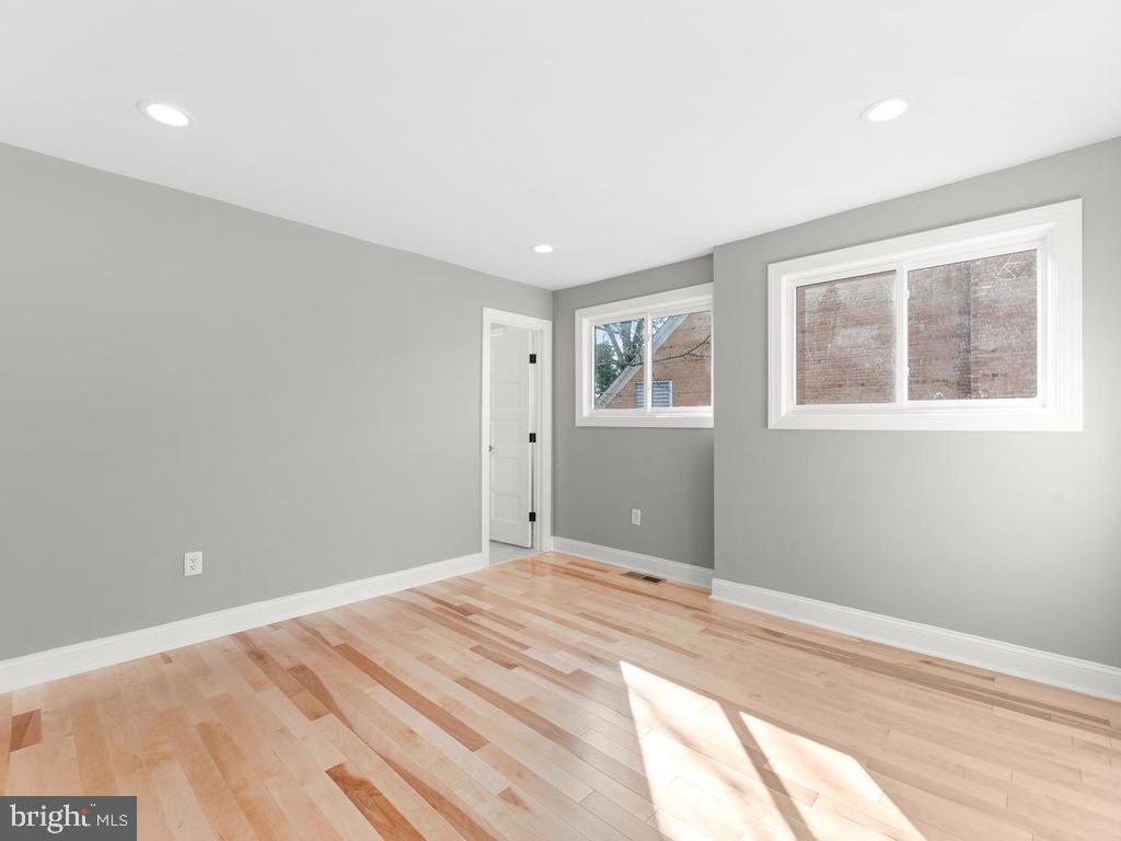 5237 Karl Place Northeast Washington, DC 20019 - Photo 16 of 44