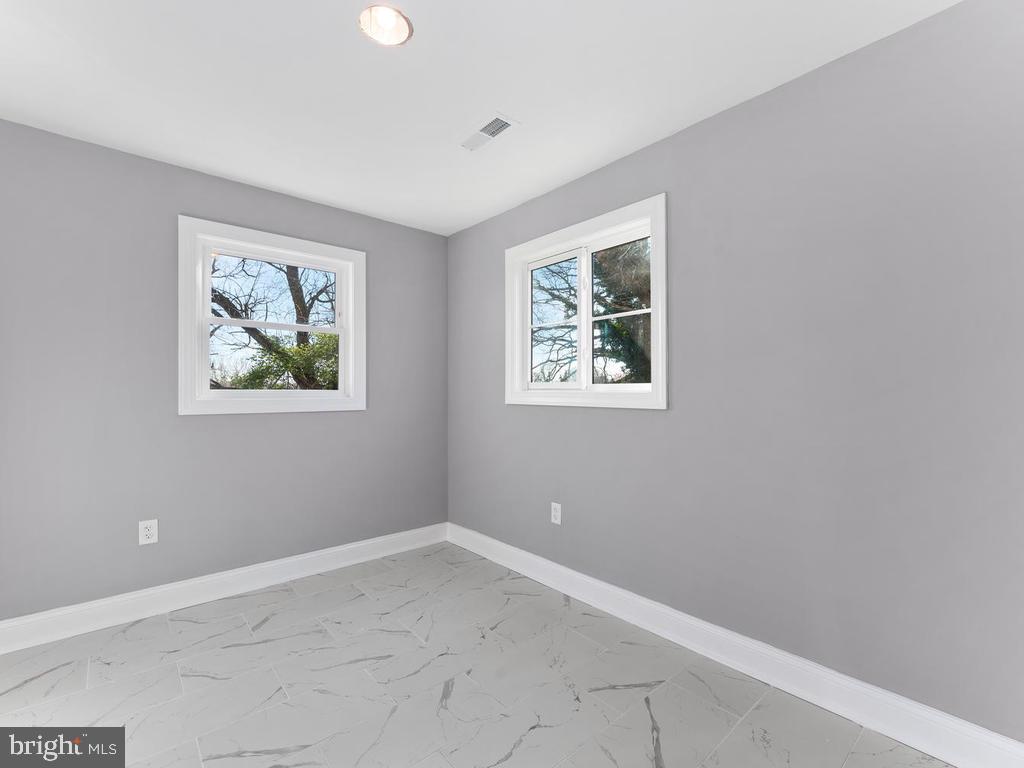 5237 Karl Place Northeast Washington, DC 20019 - Photo 35 of 44