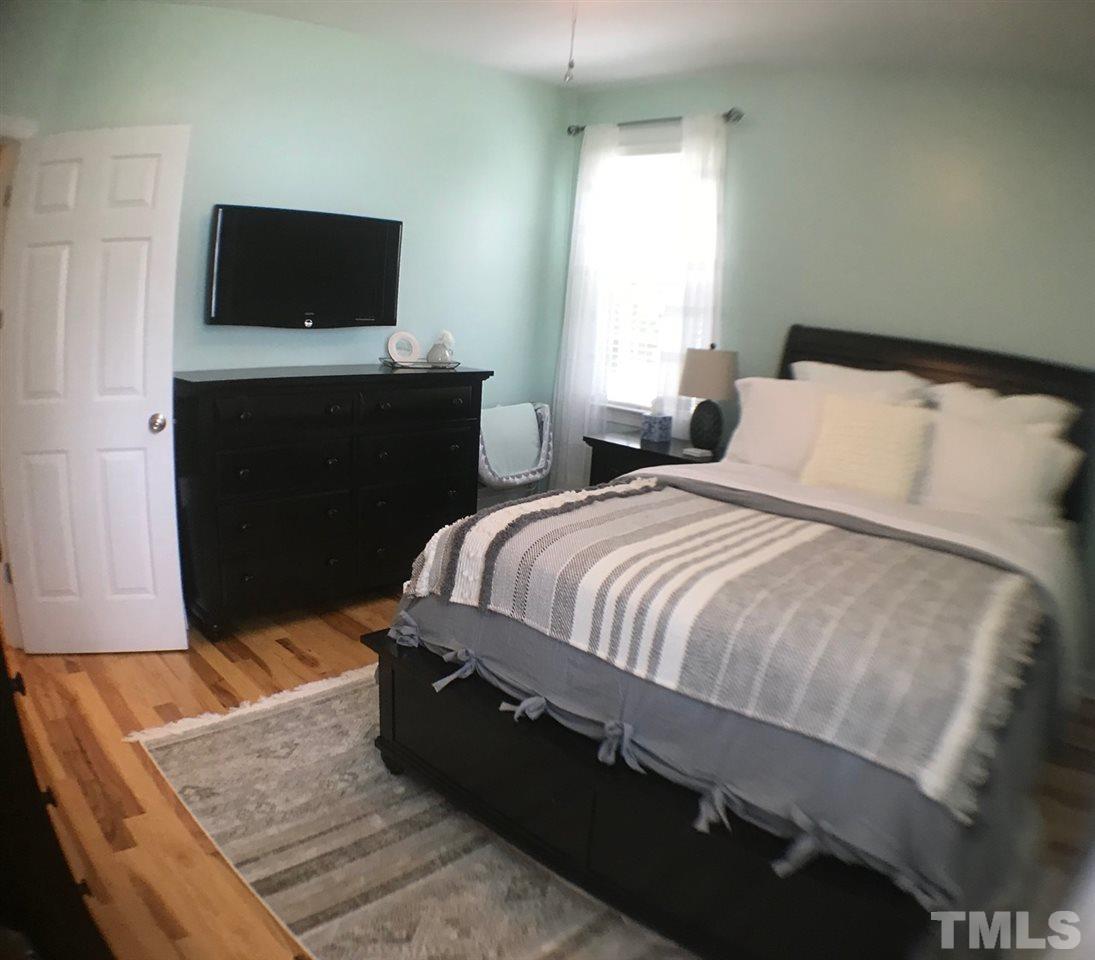 181 Waterfall Road Henderson, NC 27537 - Photo 11 of 25 Gallery Image 11