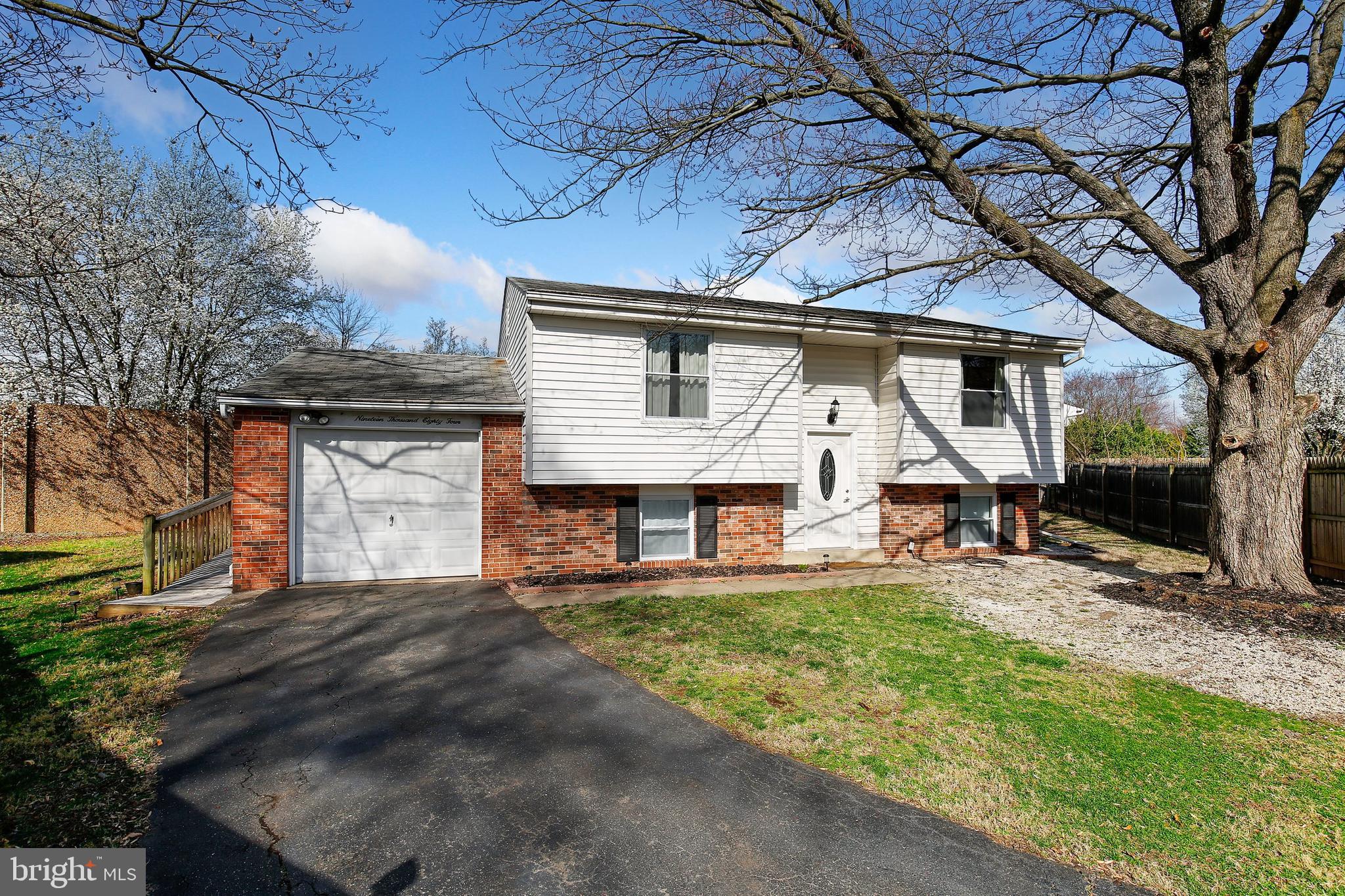 19084 Staleybridge Road Germantown, MD 20876 - Photo 2 of 29