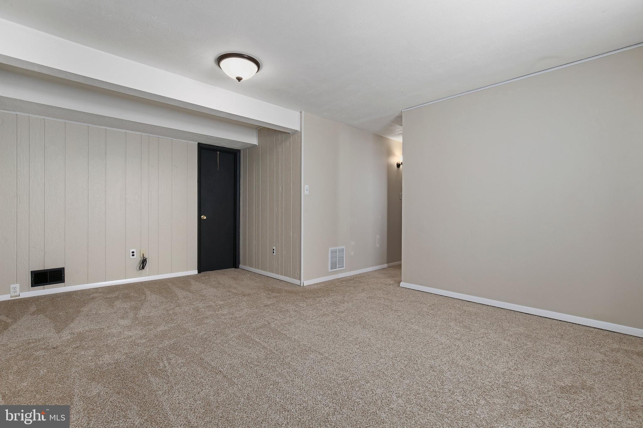 19084 Staleybridge Road Germantown, MD 20876 - Photo 9 of 29