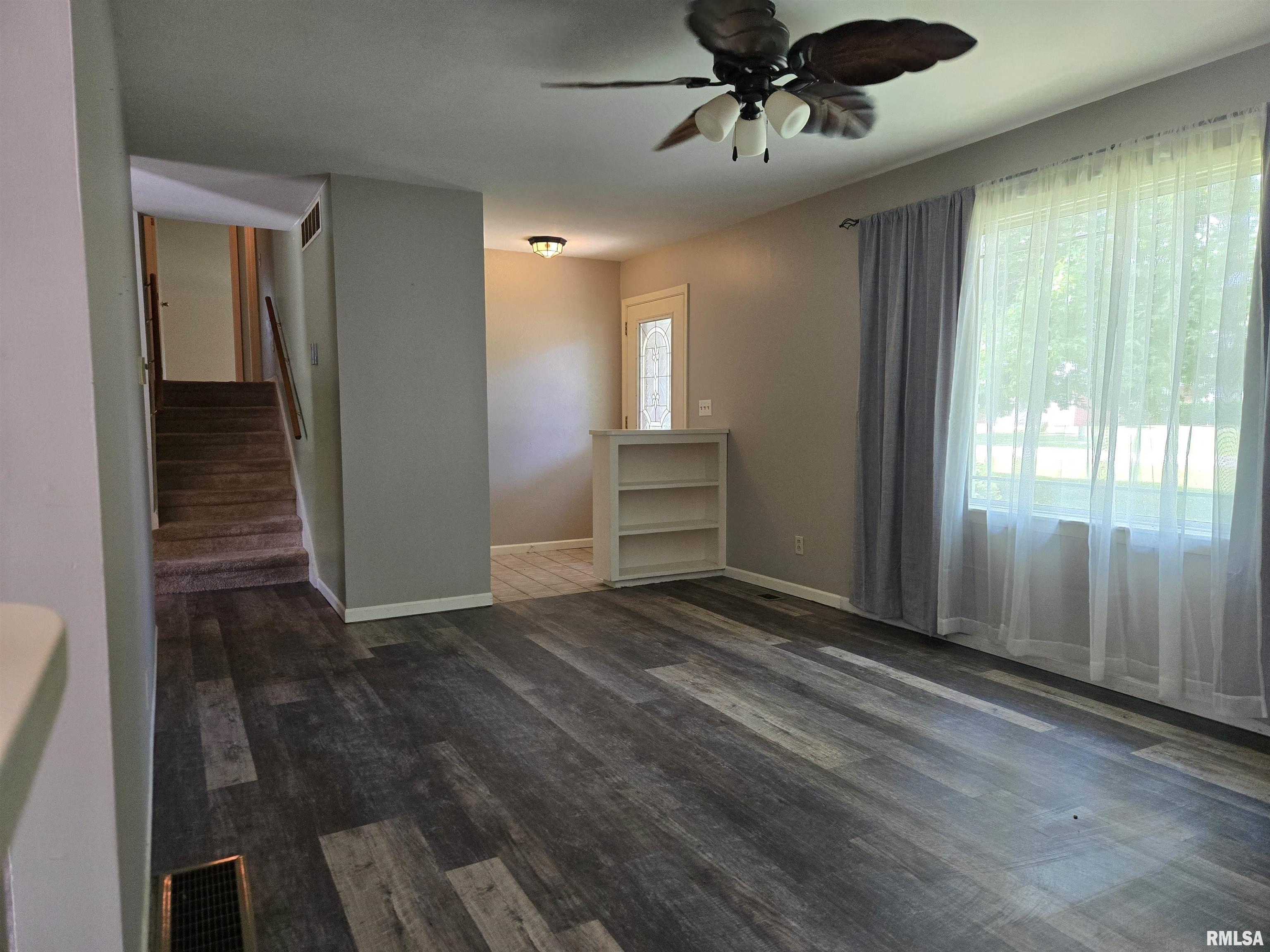 513 South Marion Street Carthage, IL 62321 - Photo 6 of 43